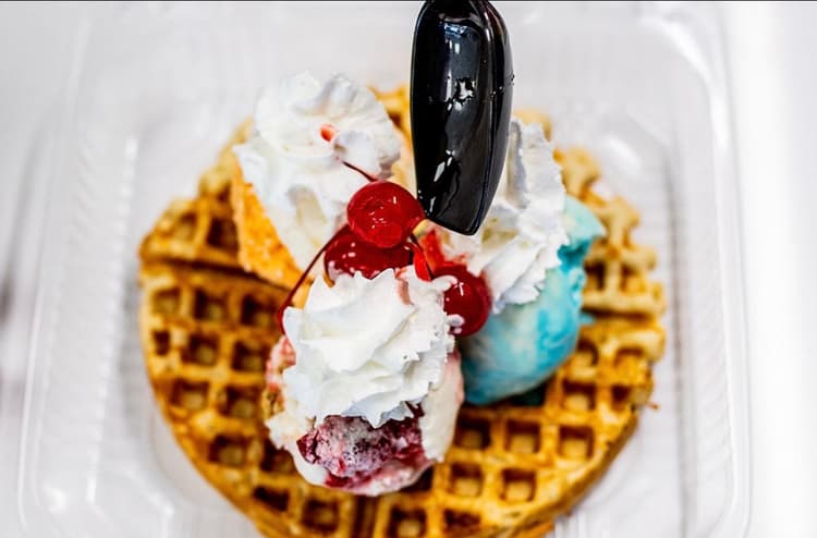 ice cream waffle