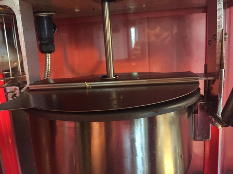 Easy fix for your popper when the kettle is worn out. Just pop out the clip on the left and unscrew the black plug and replace! We were pleased with the stores service to replace this kettle for us!