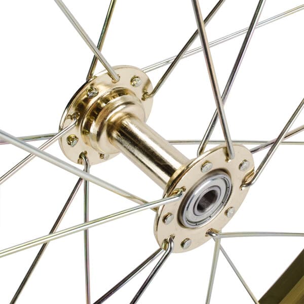 A close up of a gold and white Carnival King 18" spoke wheel.